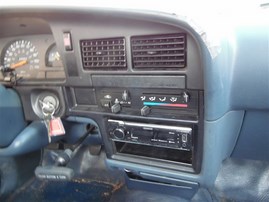 1994 TOYOTA PICKUP STANDARD CAB BASE WHITE 2.4 MT Z20300